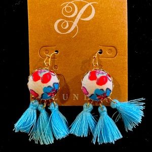 Plunder vintage earrings
